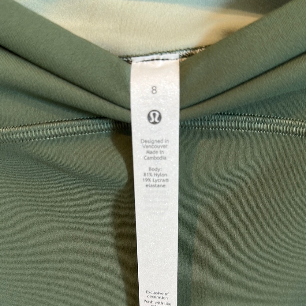 Lululemon Athletica Align 23” Dark Green and Light Green Color-Blocked Leggings - Picture 3 of 3